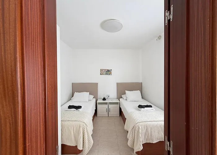 Casa Nerea & Casa Leon *