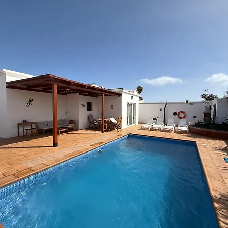 Casa Nerea & Casa Leon
