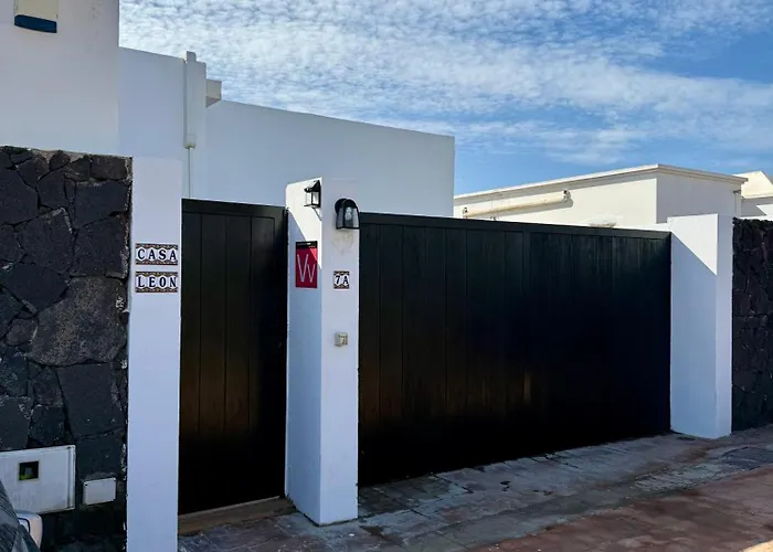 Casa Nerea & Casa Leon